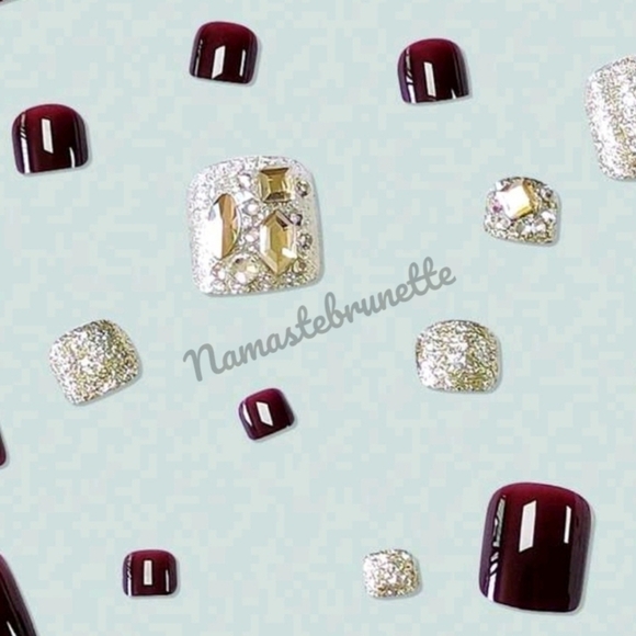 2/$16 3D Rhinestone & Glitter Press on Toenails - Picture 7 of 12